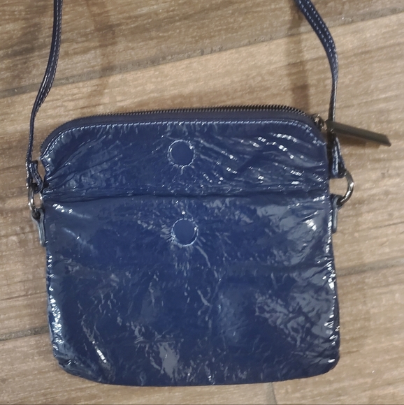 Hobo International Navy Blue Patent Leather Fold Over Shoulder Bag. - Picture 4 of 16